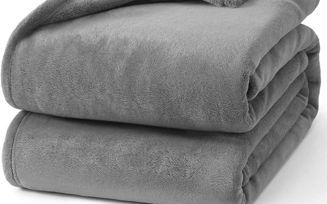 Hansleep bedding styled in a bedroom, look 9